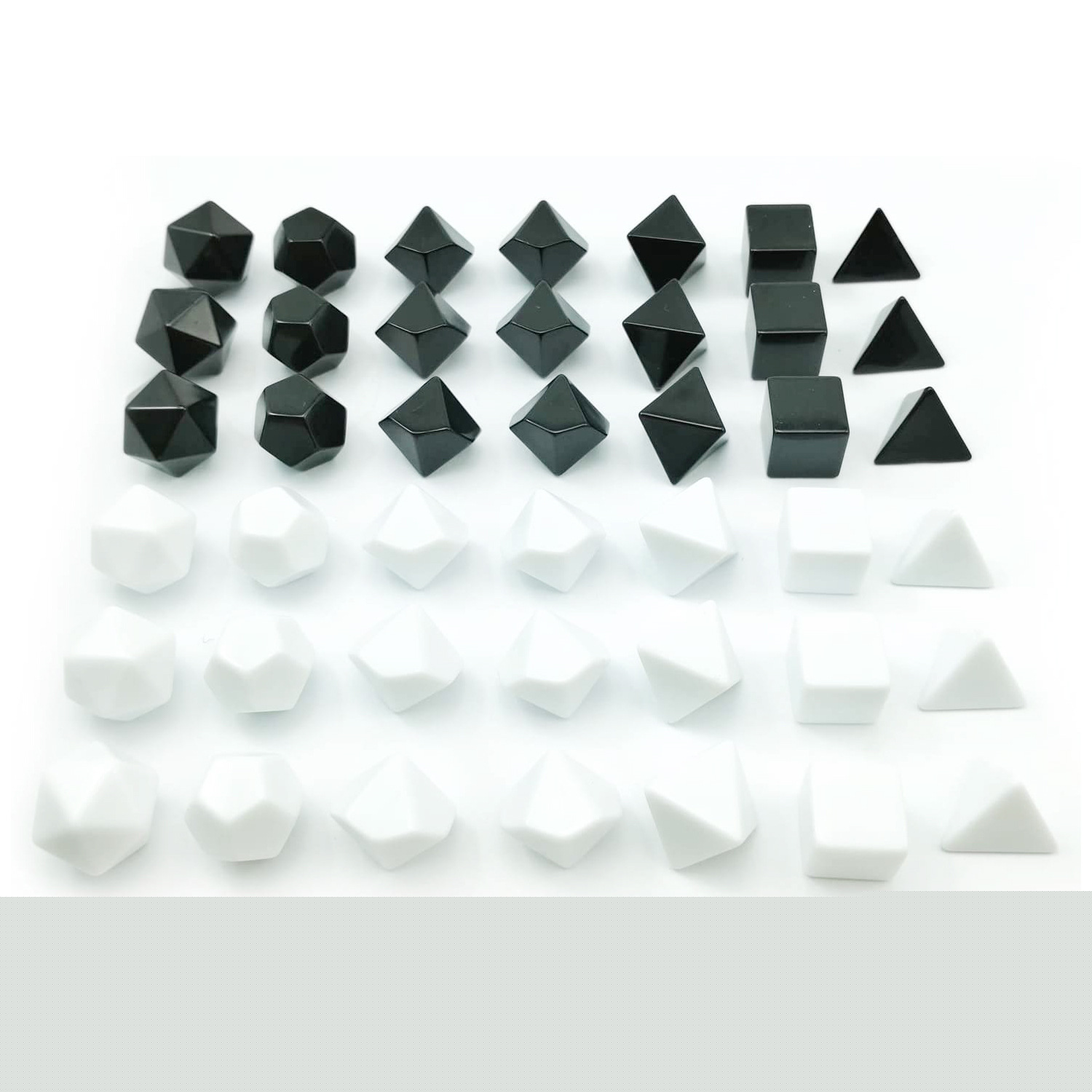 Desk Setup Black - 7 Pcs Set of Black White